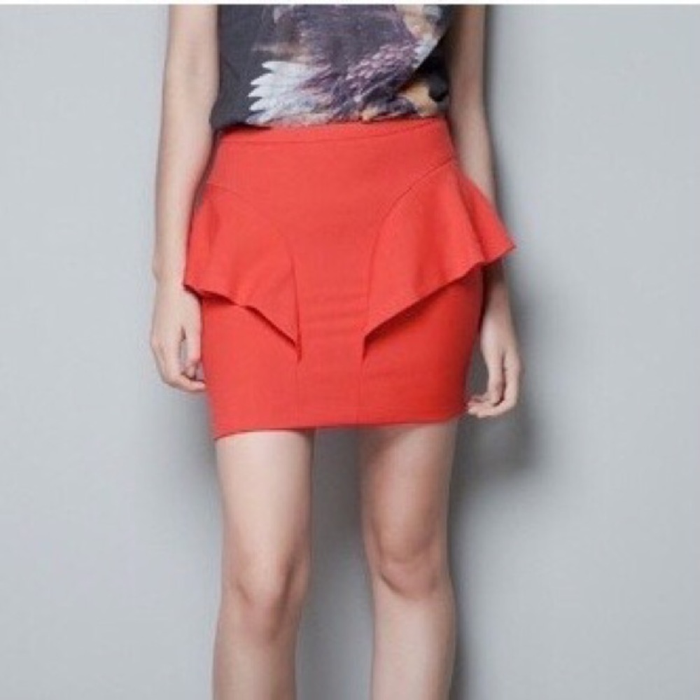 3 for $25 : zara ⋆ ruffle skirt - Picture 2 of 7